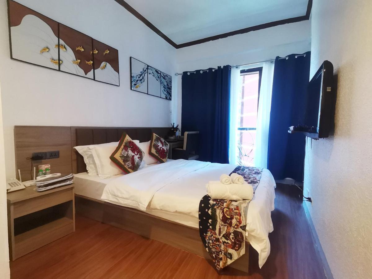 Aparthotel Warm Makati Makati City Exteriér fotografie