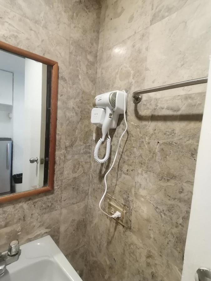 Aparthotel Warm Makati Makati City Exteriér fotografie